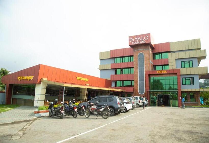 هتل Diyalo Foodland Chitwan
