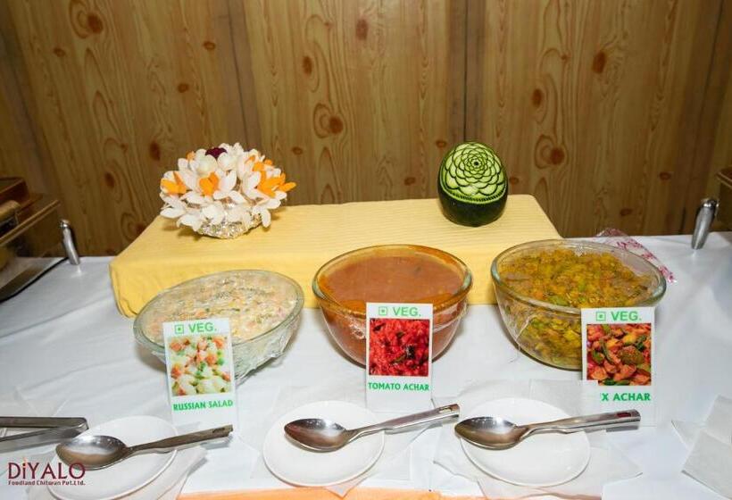 هتل Diyalo Foodland Chitwan