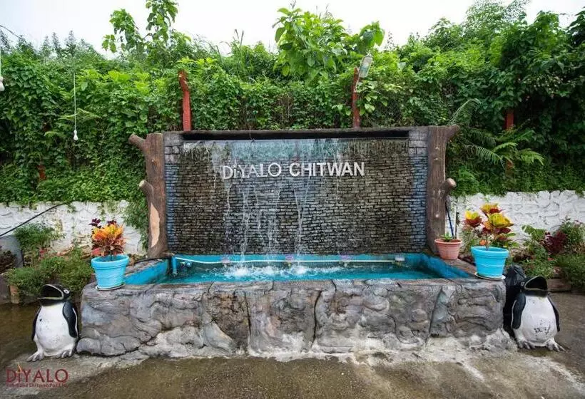 هتل Diyalo Foodland Chitwan