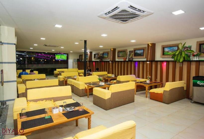 هتل Diyalo Foodland Chitwan