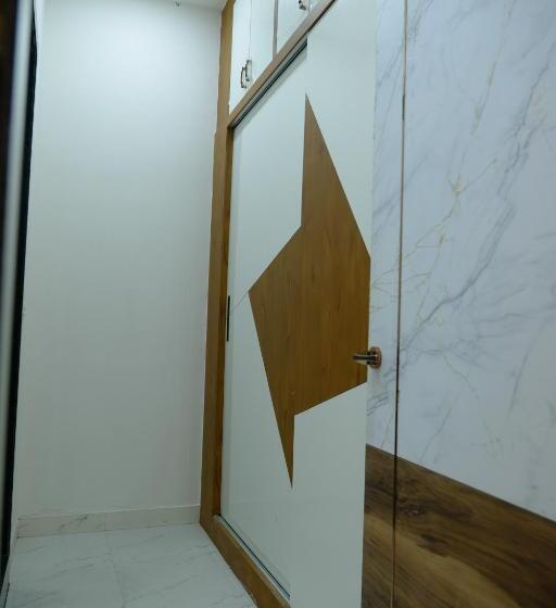 Отель Panache The Escape Home Stay