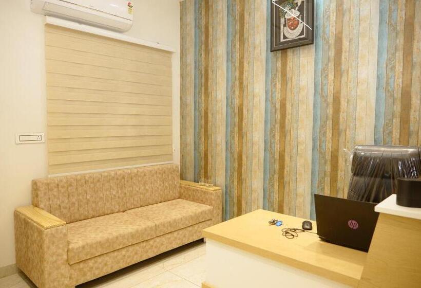 Отель Panache The Escape Home Stay