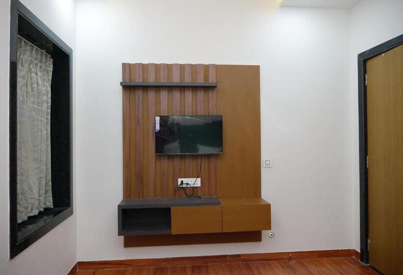 Отель Panache The Escape Home Stay