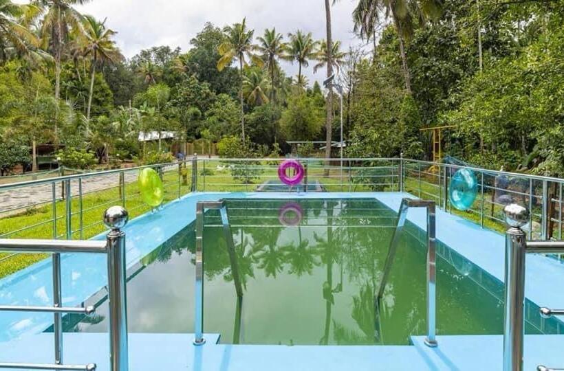 פנסיון Budgies Cottage