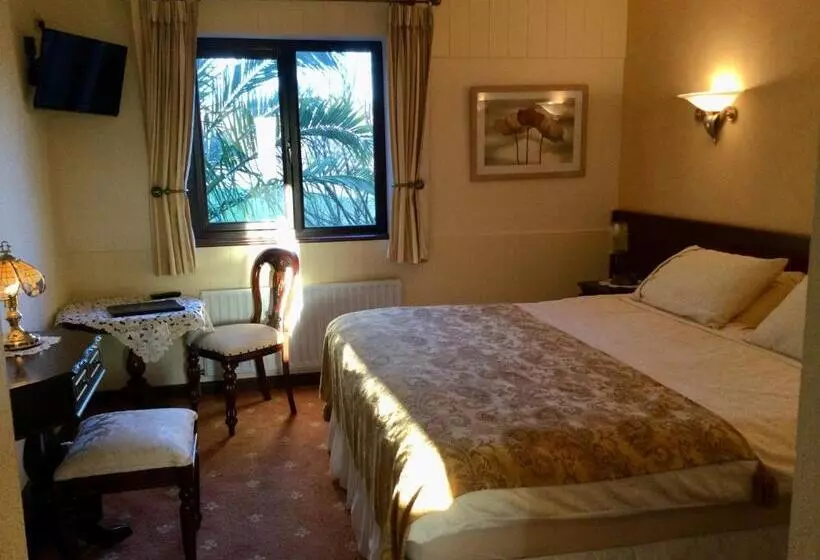 Majatalo Corthna Lodge