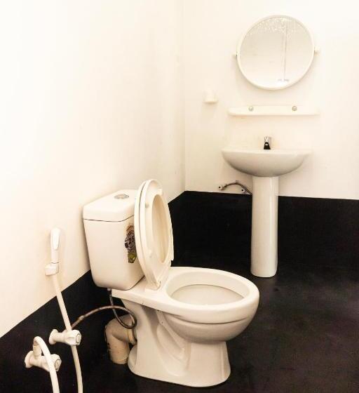 بنسيون G V N Villa Ahangama