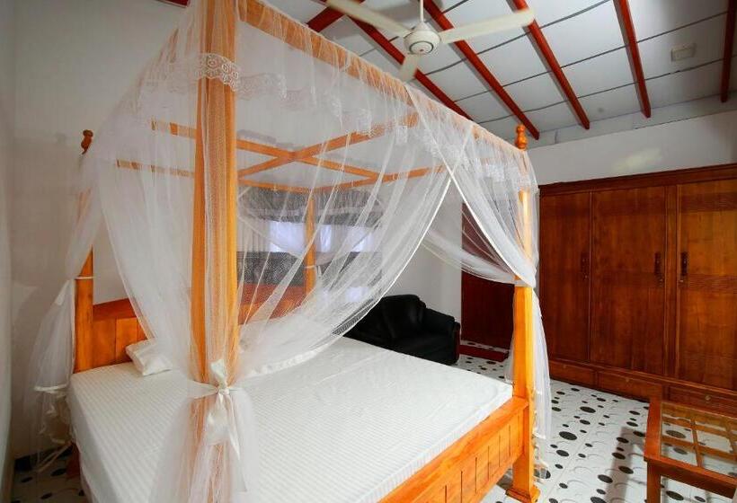 بنسيون G V N Villa Ahangama