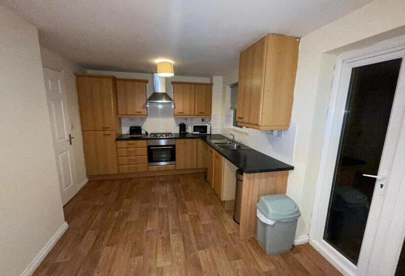 پانسیون Room 2   Chassagne Guest House