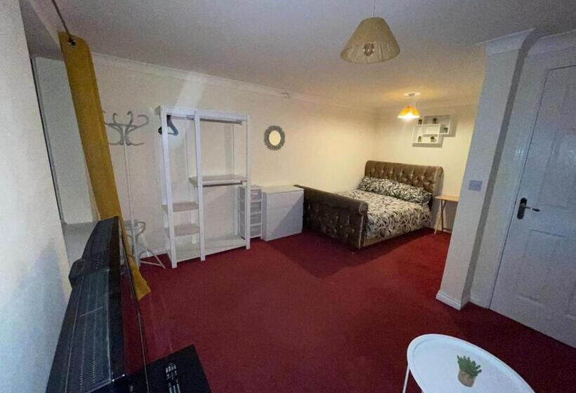 پانسیون Room 2   Chassagne Guest House