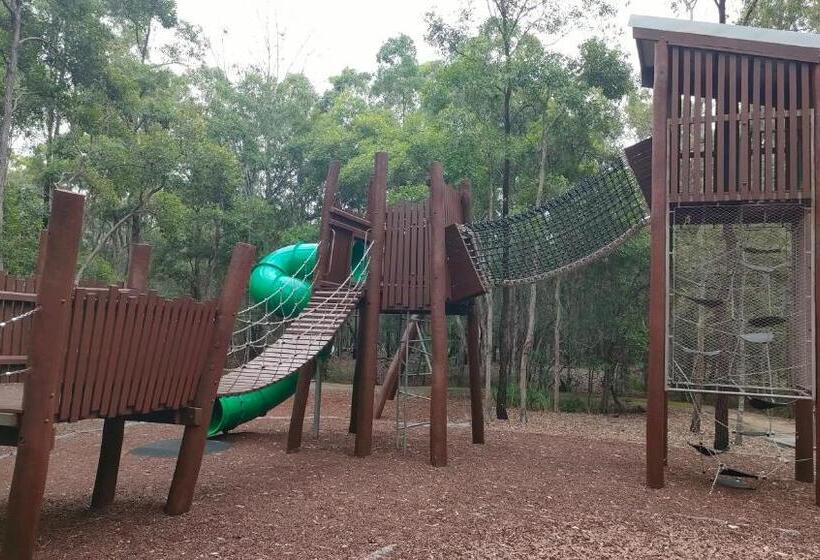 펜션 The Woodlands Hideaway   Premium Acreage Guesthouse