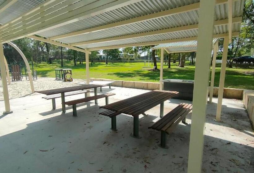 펜션 The Woodlands Hideaway   Premium Acreage Guesthouse