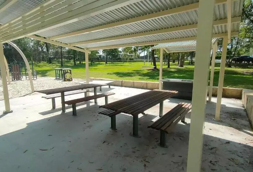 Majatalo The Woodlands Hideaway   Premium Acreage Guesthouse