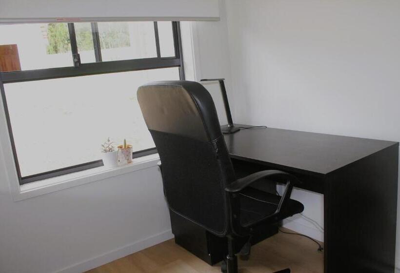 펜션 The Woodlands Hideaway   Premium Acreage Guesthouse