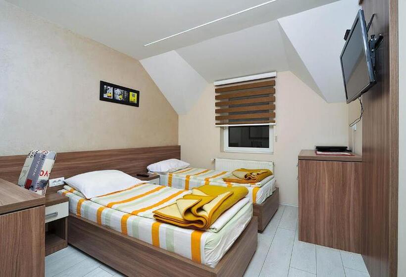 پانسیون Vila Mina