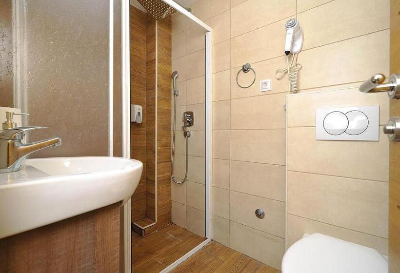 پانسیون Vila Mina