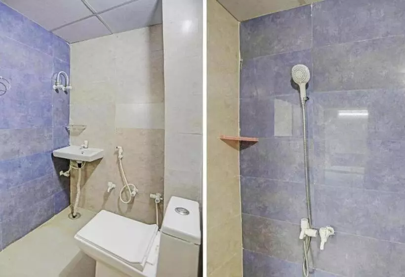 Umen Hotel Sector 66