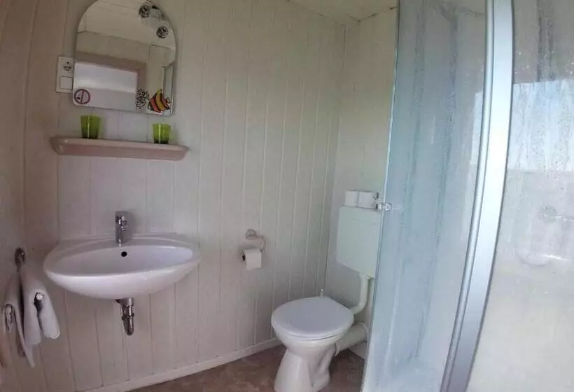 هاستل Pension Restaurant Zur Brücke