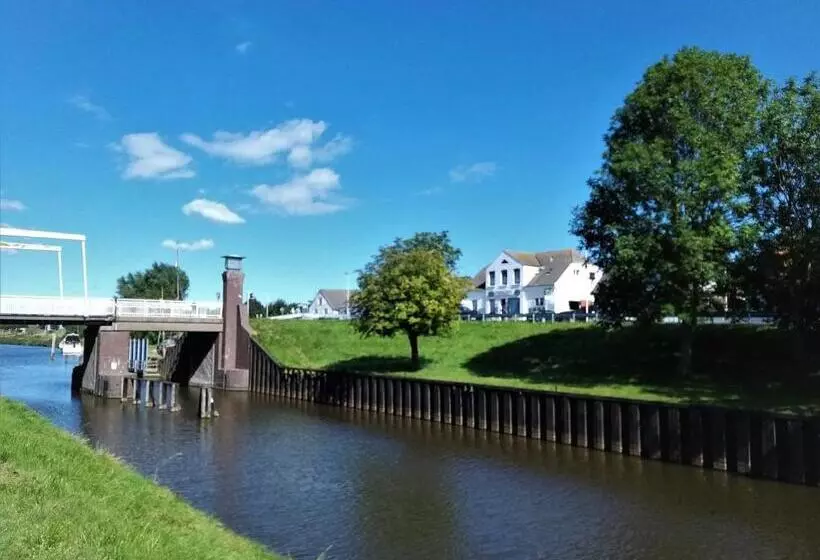 هاستل Pension Restaurant Zur Brücke