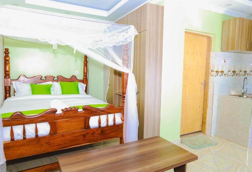 Gerly Homes Hotel & Restaurant