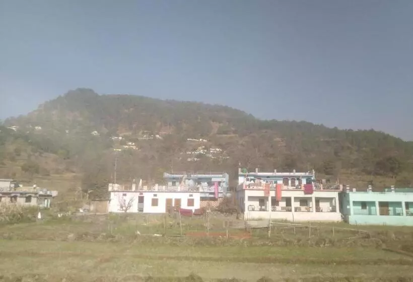 ホテル Kumaon Palace Deghat