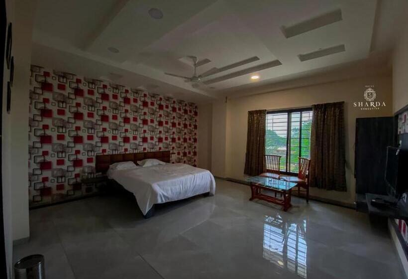 בית מלון כפרי Sharda Excutive