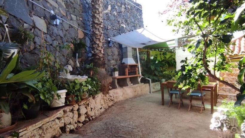 پانسیون Twin Room At Villa Lila