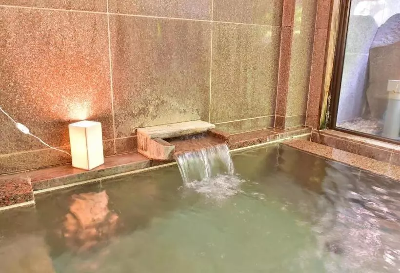Ryokan 万葉茶寮みさか