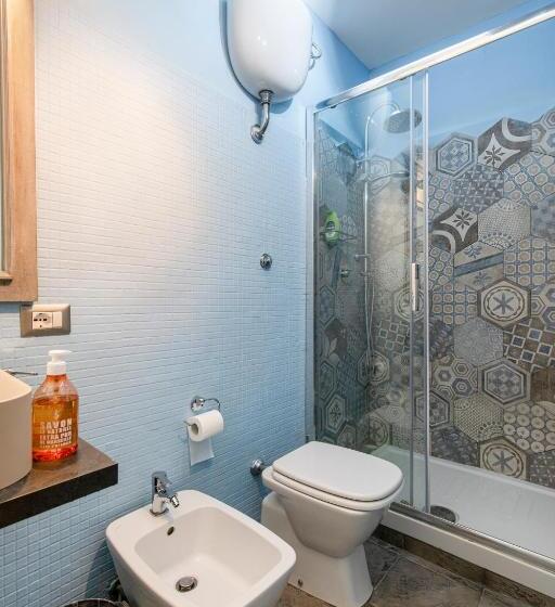 تختخواب و صبحانه Home & More Brigida