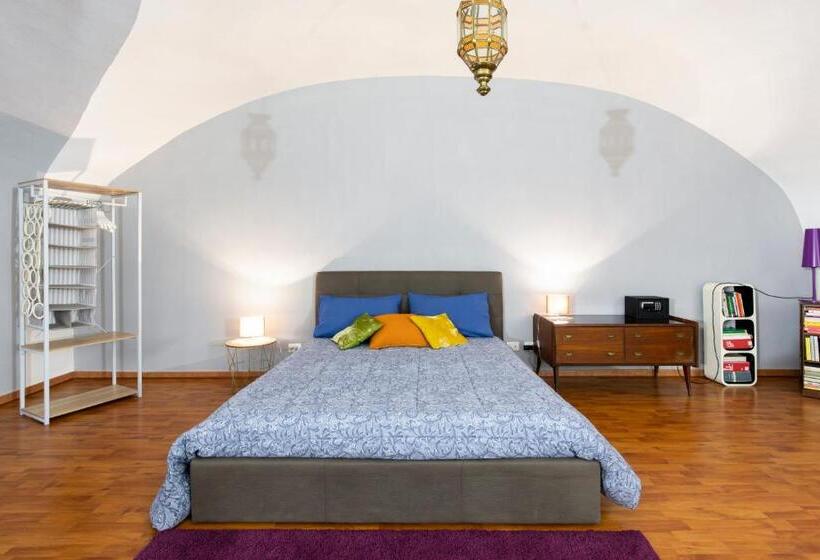 تختخواب و صبحانه Home & More Brigida