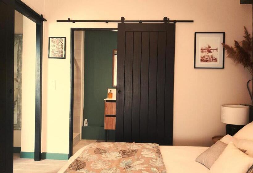 تختخواب و صبحانه La Maison De Mona