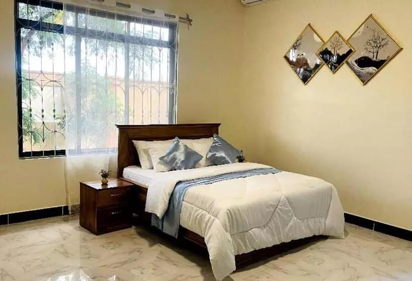 تختخواب و صبحانه Safi House