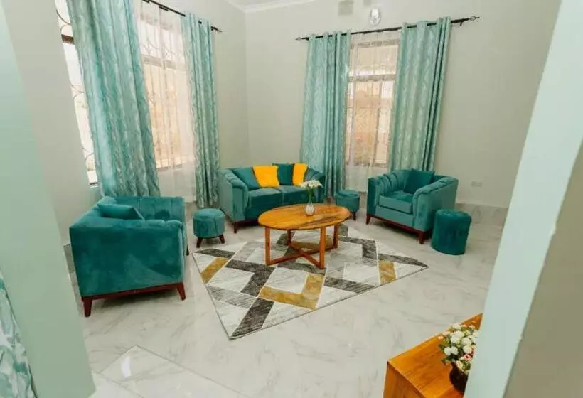 تختخواب و صبحانه Safi House