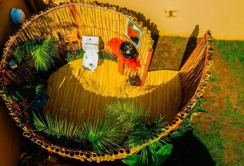 تختخواب و صبحانه Safi House