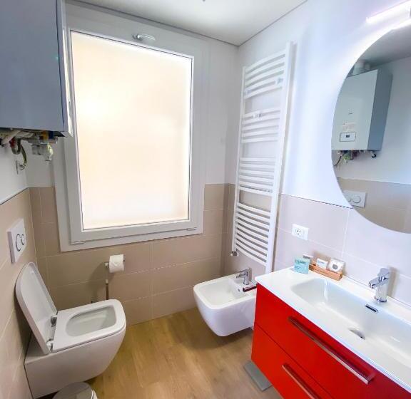 تختخواب و صبحانه The Platform Rooms