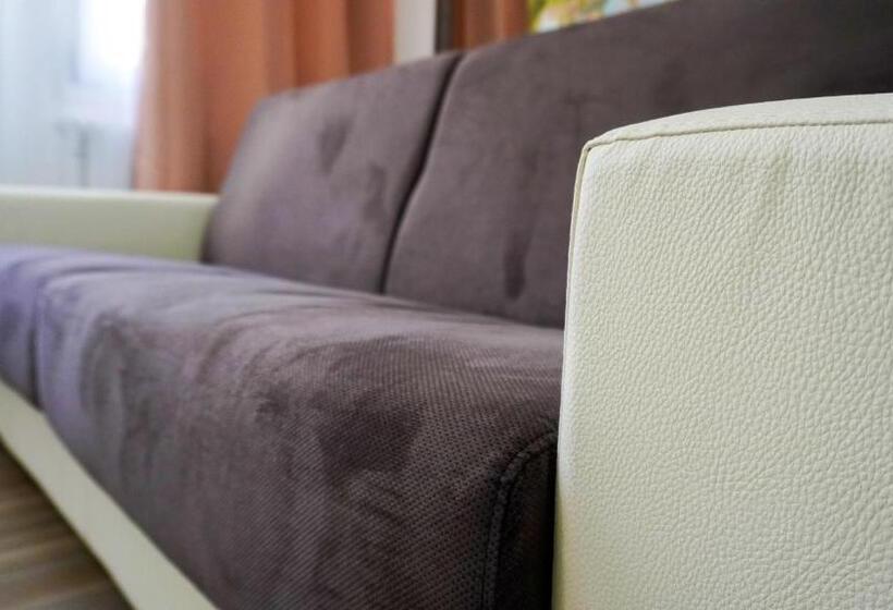 تختخواب و صبحانه The Platform Rooms