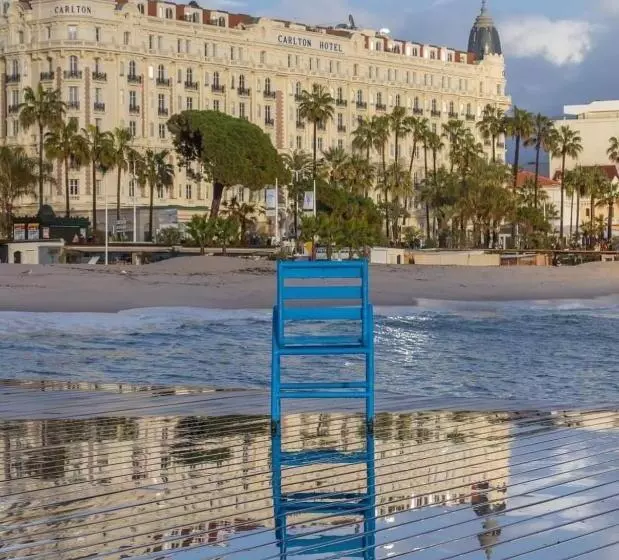 Aamiaismajoitus (B&B) Villa Nomade Proche De Cannes