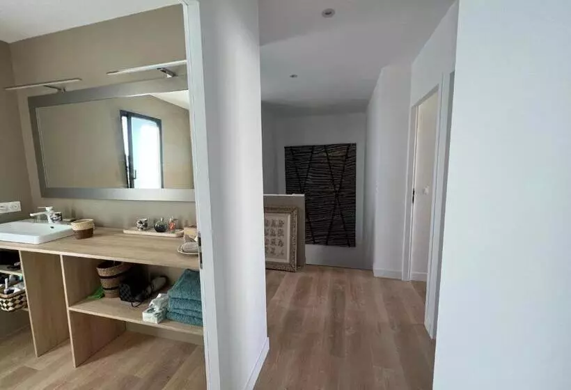 Aamiaismajoitus (B&B) Villa Nomade Proche De Cannes