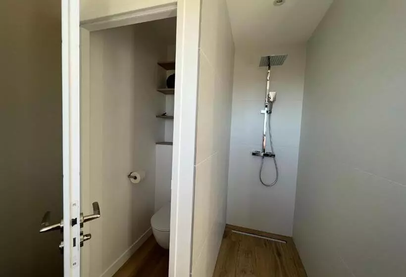 Aamiaismajoitus (B&B) Villa Nomade Proche De Cannes