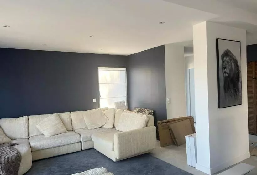 Aamiaismajoitus (B&B) Villa Nomade Proche De Cannes