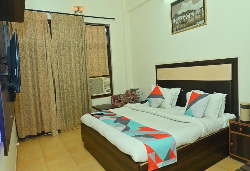 Goyal Plaza Hotel 5 Mint. Waling Distance From Pushkar Lake