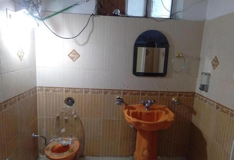 فندق Hirtik dens