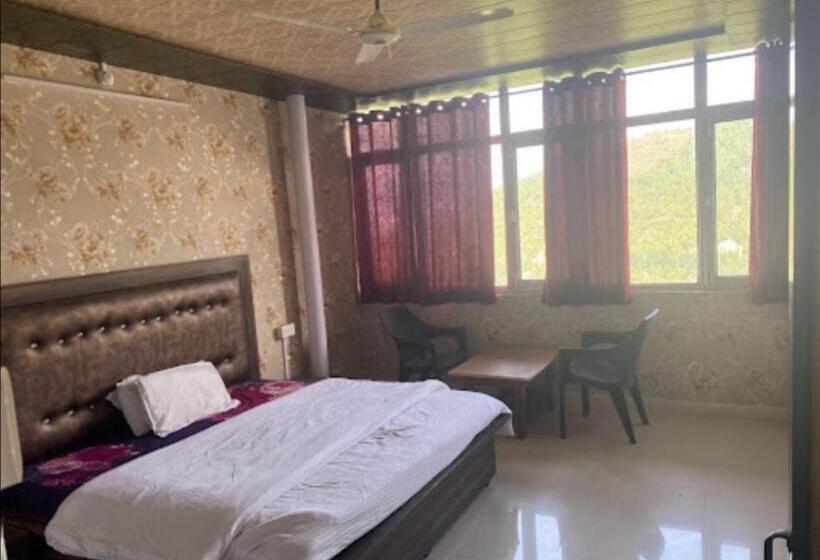 فندق Hirtik dens