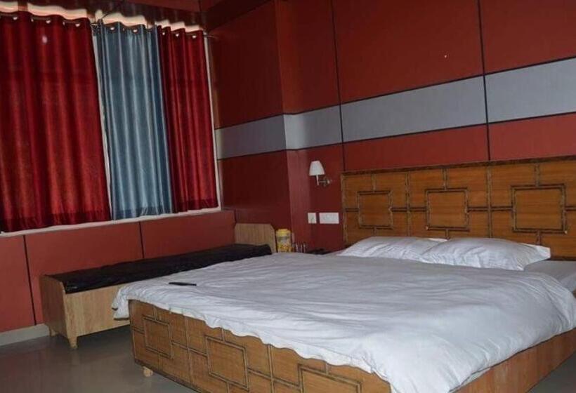 فندق Hirtik dens