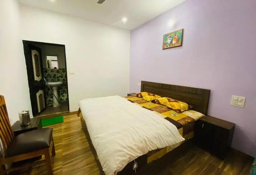 ホテル Neelansh Resort Sonprayag
