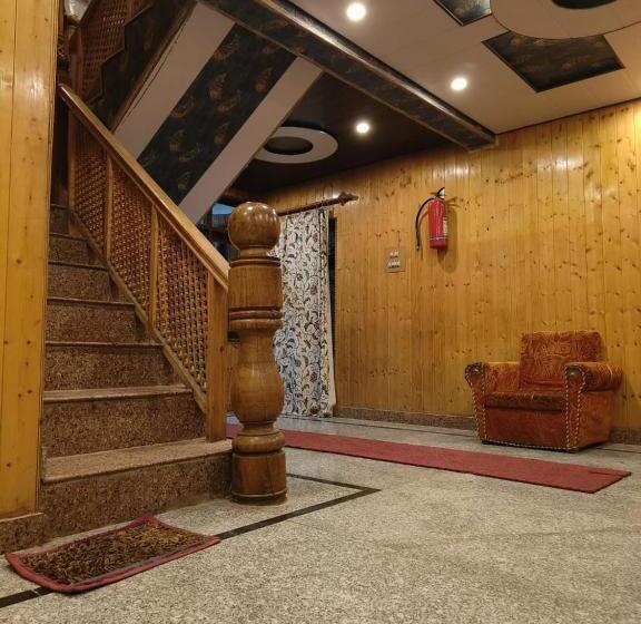 בית מלון כפרי Twinkle Sonmarg