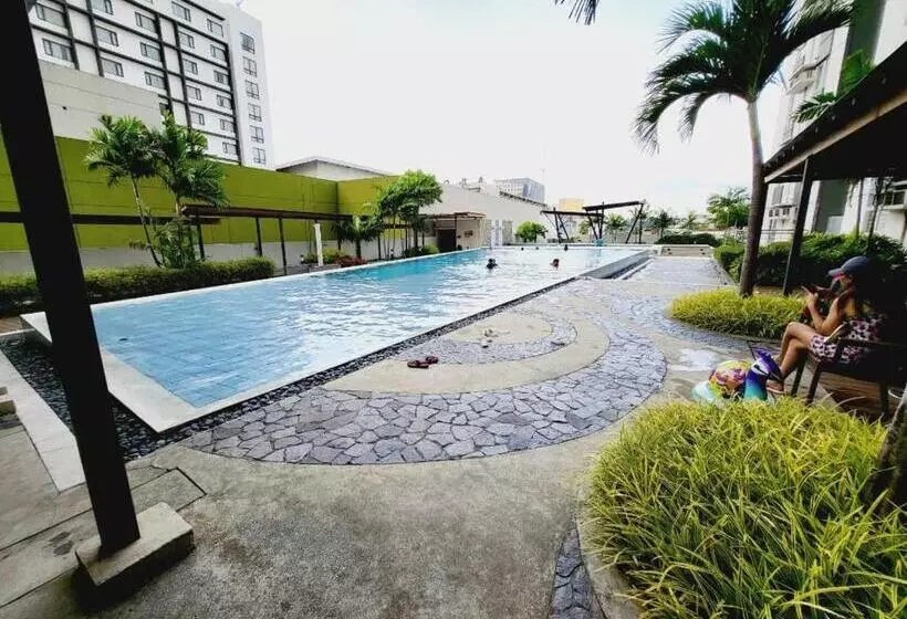 Joyce Condo @ Centrio Towers