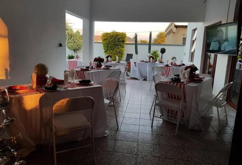 פנסיון Apelles Palace Guest House