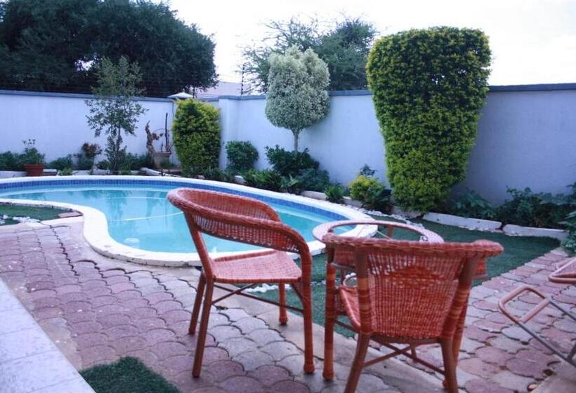 פנסיון Apelles Palace Guest House