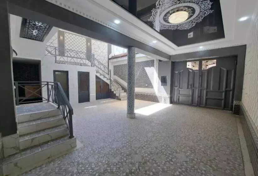 ペンション Guesthouse Anora