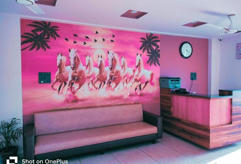 ペンション Darshan & Guesthouse